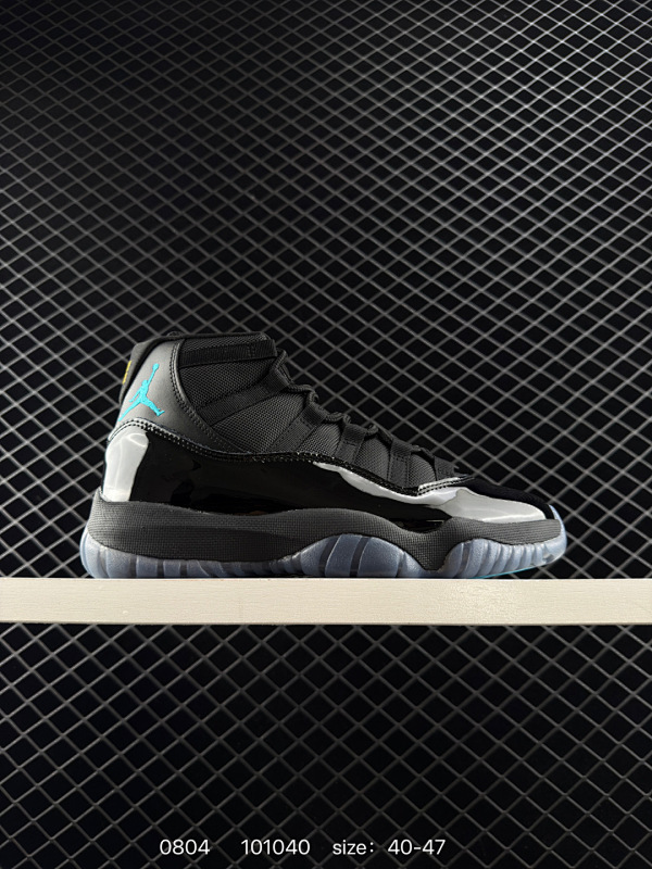 200公司级 Air Jordan 11 Retro "Gamma Blue" 高帮 复刻 AJ11 乔丹11代 aj11 乔11 高邦 付款黑蓝 乔丹篮球鞋系列 鞋身整体采用黑色尼龙网眼鞋面，搭配黑