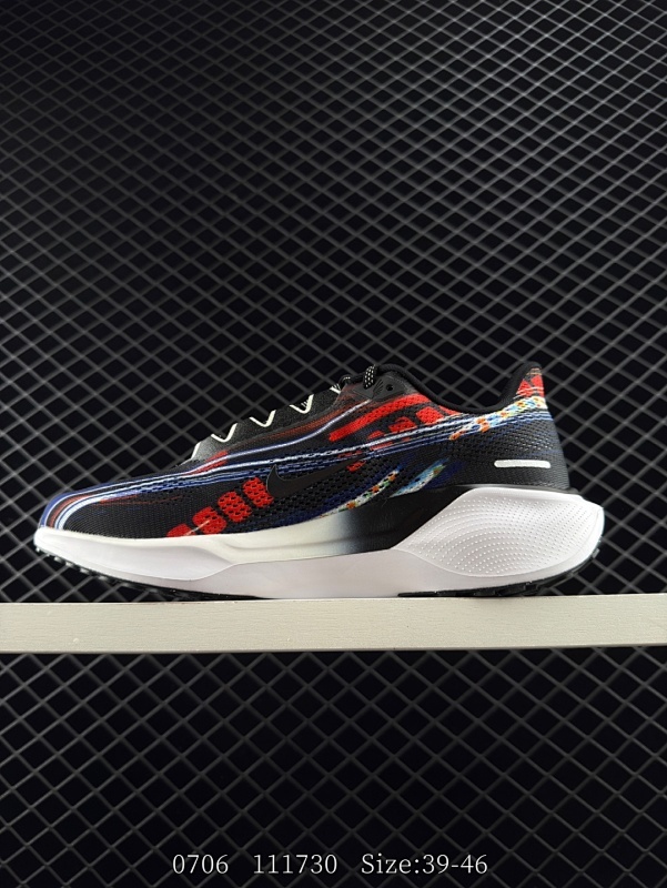 150 【公司级】颠覆式升级！Nike「飞马新鞋」触感柔软，质感升级！随着“耐克「蓝图」系列”在巴黎的盛大发布，全新一代 登月41代 Nike Pegasus 41运动老爹鞋也正式登场啦！Nike P