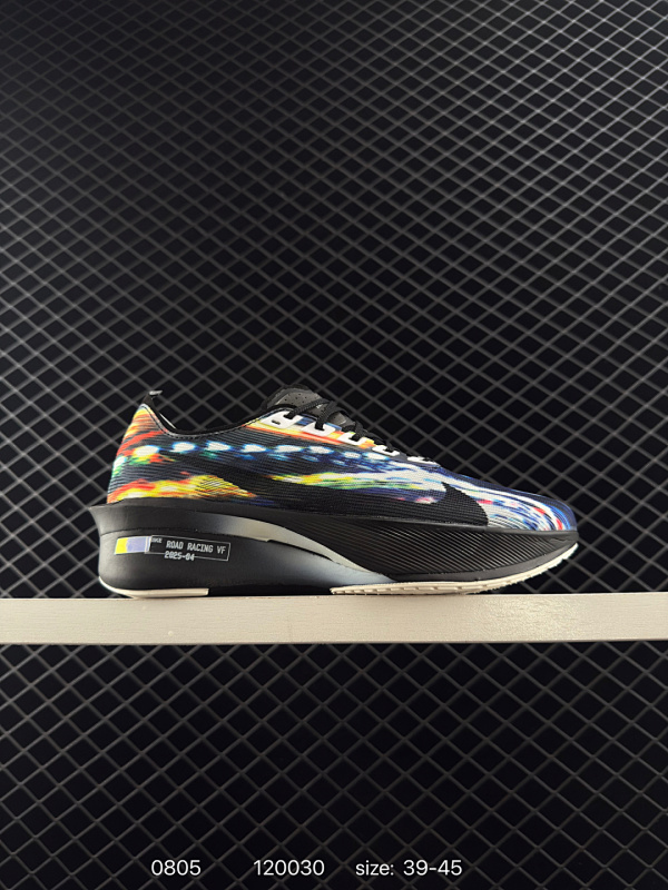 150 耐克 Nike ZoomX Vaporfly NEXT% 4 马拉松系列公路竞速超轻缓震跑步鞋  #鞋款轻盈，同时保持出色性能表现。此鞋款质感轻盈，无论是日常畅跑还是马拉松，皆可轻松驾驭。 货