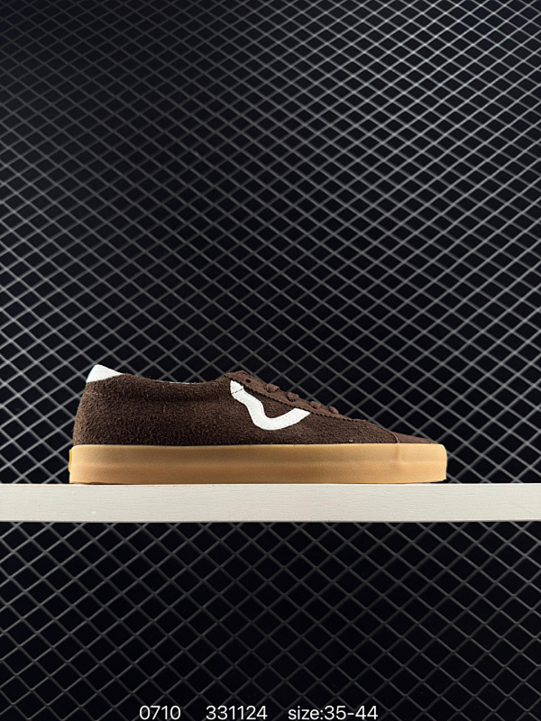 120 Neighborhood x OTW by Vans Classic Slip-On 98联名一脚蹬黑色 米色 迎来了vans与nbhd联名otw鞋款的第二波产品slipon鞋型 设计元素延用