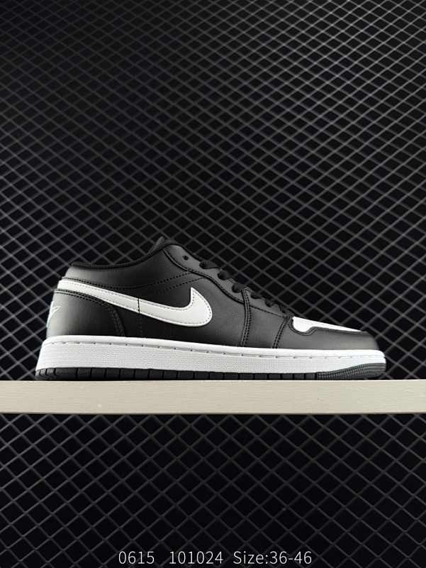 120 Air Jordan 1 Low "Orca" 低帮 黑白色 AJ1 乔丹1代 aj1 乔1 低邦 黑白色 男女同款 乔丹篮球鞋系列 鞋身整体以黑色为基调，鞋舌、鞋带采用黑色呈现；鞋领鞋跟、鞋
