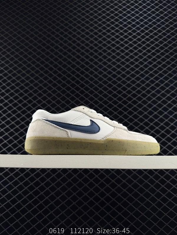 100 耐克Nike SB Force 58是一款将前沿创新带入街头的单品，它具有硫化杯底，具有出色的耐用性和灵活性。使用帆布和绒面革，在饰面上放置通风口，它自始至终都融入了传统篮球风格，此次配色迎入