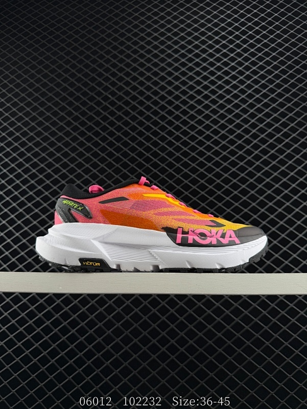 160 HOKA ONE ONE Mafate X 舒适百搭防滑耐磨 低帮跑步鞋 合集 这款鞋在延续 Mafate 系列舒适性和缓震性能的基础上，进一步提升了缓震表现，并在中底中加入了碳纤维板，也正因