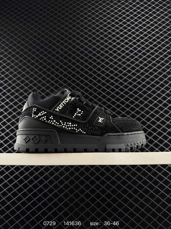 180 Louis Vuitton/面包路易威登 广东原产，采用皮革鞋面材质，，内里全小羊皮打造及去味海玻璃脚垫，外置耐磨橡胶大底❗全新LV路易威登Louis Vuitton Remarque Low