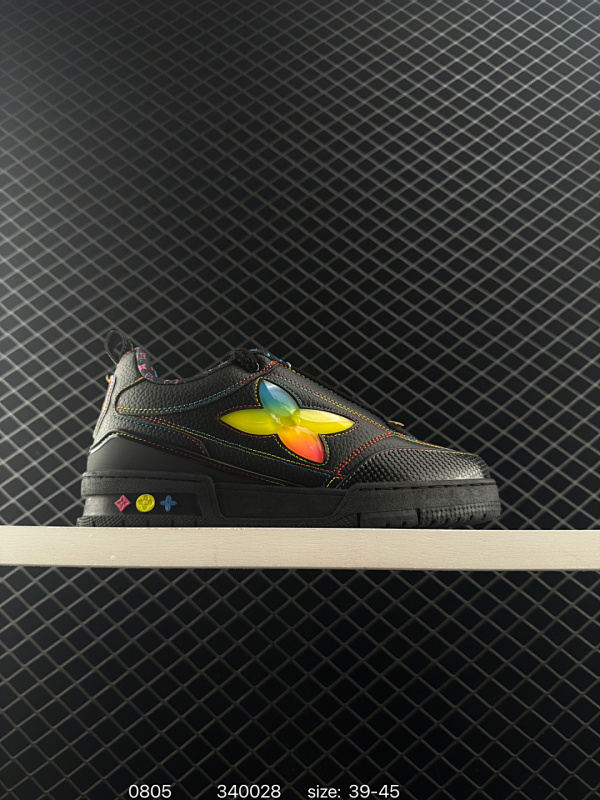 140 Louis Vuitton/路易威登 男鞋，采用荔枝纹纤维革组合粒面牛剖革鞋面材质，鞋垫嵌入软脚感EVA物料，外置TPR光泽隔色鞋底❗法国巴黎百年奢侈品牌LV路易威登Louis Vuitton