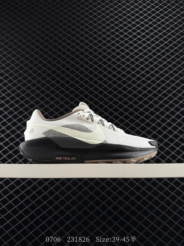 130 公司级✅Nike REACTX PEGASUS TRAIL 5 Next Nature 越野跑步鞋 登月兼顾迅疾外观和稳固脚感  后跟覆面和中足动态支撑巧妙融合  缔造稳定顺畅的迈步体验