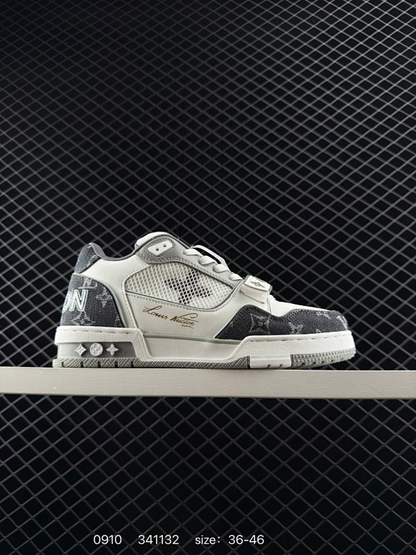 160 【公司级】路易威登 Louis Vuitton LV路易威登板鞋 时尚运动鞋潮厚底增高男女鞋。舒适防滑底和百搭性霸屏整个时尚娱乐圈，细节调整完美主义！采用柔软帆布拼接鞋面，独家开模大底， 侧边