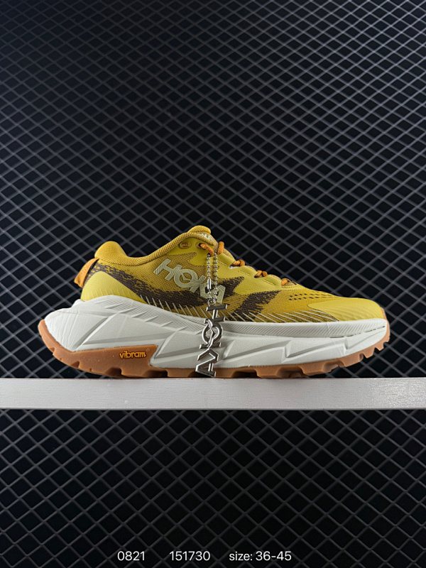 150 HOKA/霍卡 原楦开发纸版楦型，采用柔软网织呼吸材料鞋面材质，搭载轻量化全掌双密度超临界EVA材料发泡中底,脚感更软弹，外置防滑耐磨橡胶底片❗️升级全掌超临界中底界，美国新兴跑鞋品牌Hoka