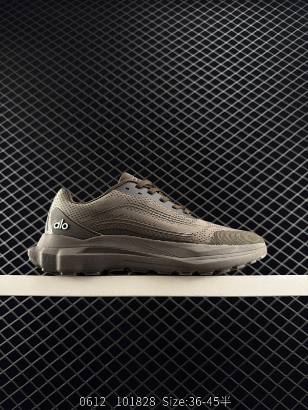 140 真标✅Alo yoga Alo Runner 舒适百搭防滑透气 低帮跑步鞋 尺码:36 36.5 37.5 38 38.5 39 40 40.5 41 42 42.5 43 44 45 ID: