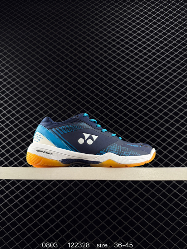 140 公司级✅YONEX 尤尼克斯 尤尼克斯 （YONEX）成立时间1946年，总部地点是日本东京，是世界著名的羽毛球品牌。为了尽量满足不同使用需求，尤尼克斯研发了大量的型号的羽毛球用品。作为世界知