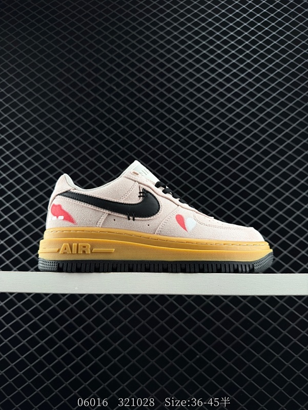 140 真标✅耐克Nike Air Force 1“07空军一号低帮百搭休闲运动板鞋。柔软、弹性十足的缓震性能和出色的中底设计，横跨复古与现代的外型结合，造就出风靡全球三十多年的Force 1。 货号
