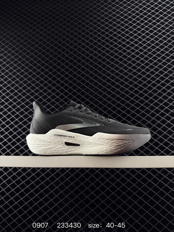150 男女鞋升级原楦纸版开发，采用无缝印刷技术透气网鞋面材质，搭载密度泡棉缓震系统中底，外置防滑耐磨橡胶底片❗回归个性化跑姿！全球四大跑鞋品牌之一,布鲁克斯Brooks Hyperion Max 2