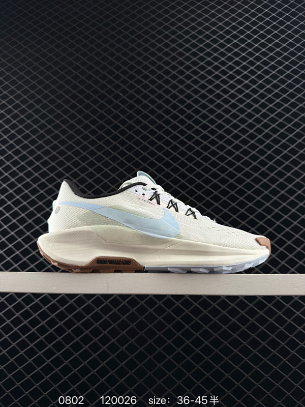 130 公司级✅Nike REACTX PEGASUS TRAIL 5 Next Nature 越野跑步鞋 登月兼顾迅疾外观和稳固脚感  后跟覆面和中足动态支撑巧妙融合  缔造稳定顺畅的迈步体验