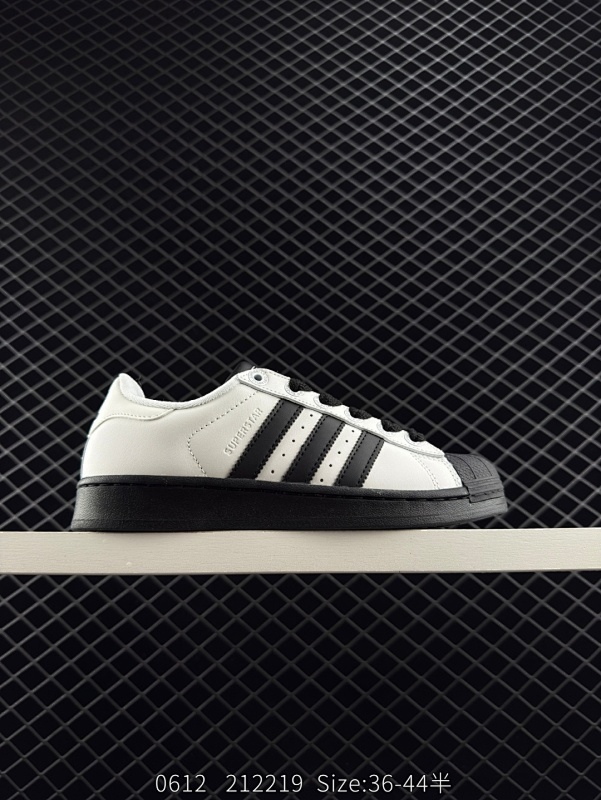 95 ✅阿迪达斯Adidas三叶草 Originals Superstar贝壳头系列低帮经典百搭休闲运动板鞋 货号：JI0126 尺码：36 36.5 37 38 38.5 39 40 40.5 41