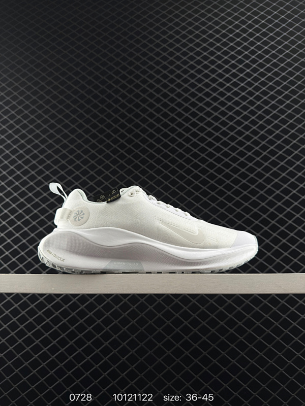 110 Nike React Infnity Run Flyknit 4 Gore-Tex 耐克 低帮 绿色 防水鞋缓震泡棉低邦休闲跑步鞋 鞋身融入GORE-TEX防水层，搭配柔软鞋口，在下雨时帮助双