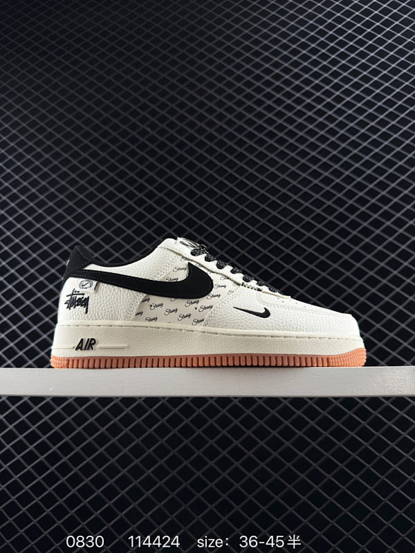 90 Air Force 1 '07 Low  原楦头原纸板 打造纯正空军版型 #专注外贸渠道 全掌内置蜂窝气垫 #原盒配件 原厂中底钢印、拉帮完美 官方同步上架 货号：ZH0316-093 Size