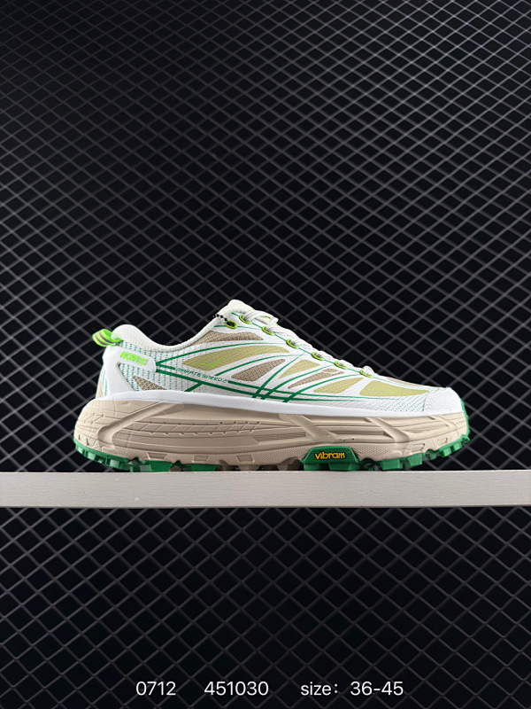 150 【新品实拍篇】升级BM版#男女鞋真标半码制#采用热熔透气网孔科技鞋面材质#搭载轻量化材料超轻量泡棉中底#外置V版橡胶防滑黄金大底❗️帅气且能打的越野跑!美国新兴跑鞋品牌HOKA ONE ONE