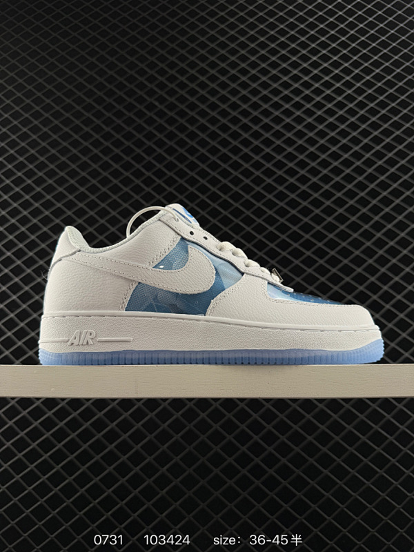 120 耐克Nike Air Force 1 Low  空军一号低帮百搭休闲运动板鞋。柔软、弹性十足的缓震性能和出色的中底设计，横跨复古与现代的外型结合，造就出风靡全球三十多年的Force 1 货号：