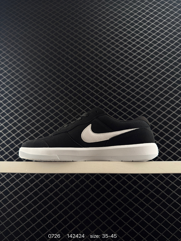 120 耐克 Nike SB Force 58 滑板板鞋是一款将前沿创新带入街头的单品，它具有硫化杯底，具有出色的耐用性和灵活性。使用帆布和绒面革，在饰面上放置通风口，它自始至终都融入了传统篮球风格，