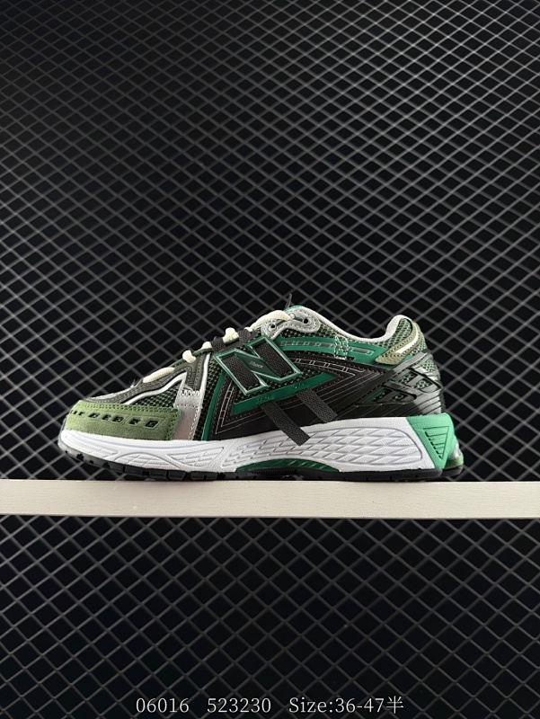 150 New Balance M1906系列 复古单品宝藏老爹鞋款 公司级 复古元素叠加 质感超级棒 楦版型材料细节做工精细 作为NB最经典的档案鞋型之一 与2002一样，1906有着NB最成熟的技