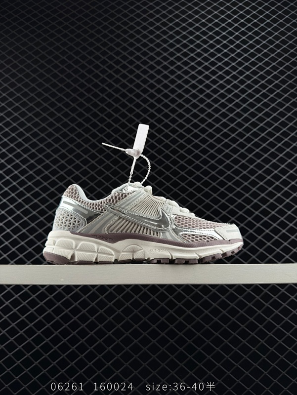 120 Nike Zoom Vomero 5 复古单品新配色 Nk Zoom Vomero 5 SP 佛莫罗5代系列经典复古休闲运动慢跑鞋#采用环保纤维革饰片组合网眼布鞋面材质 正确后跟TPU加固