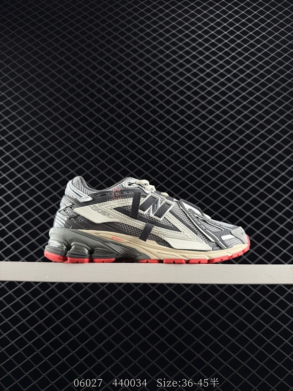 170 New Balance U1906系列 复古单品宝藏老爹鞋款 公司级版本 复古元素叠加 质感超级棒  楦版型材料细节做工精细  作为NB最经典的档案鞋型之一  与2002一样，1906有着