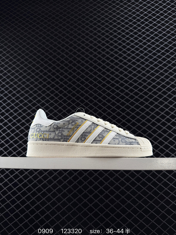 100 阿迪达斯Adidas Originals Superstar 阿迪达斯 三叶草 贝壳头’DIY’系列低帮经典百搭休闲运动板鞋  尺码35.5 36 36⅔ 37⅓ 38 38⅔ 39⅓ 40