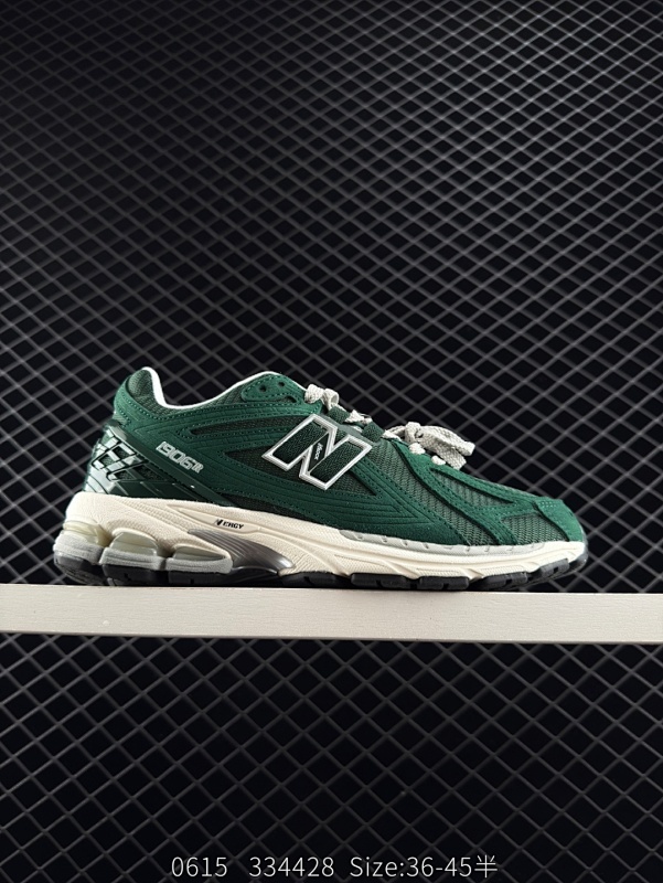 140 New Balance M1906系列 复古单品宝藏老爹鞋款 公司级 复古元素叠加 质感超级棒 楦版型材料细节做工精细 作为NB最经典的档案鞋型之一 与2002一样，1906有着NB最成熟的技