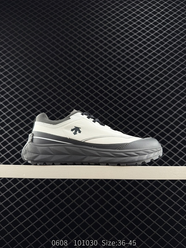 150 公司级✅迪桑特DESCENTE Terrain D 舒适 防滑耐磨 低帮 生活休闲鞋 货号：SQ123LCR34 尺码：36-45 编码：101030  详情       ¥ 150