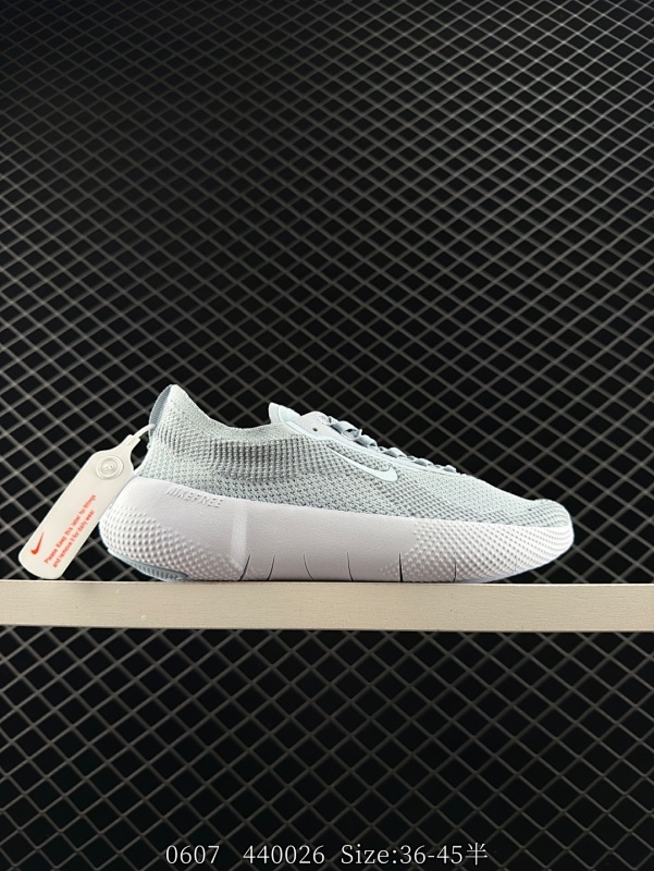 130 耐克Nike Free 2025 耐克新款飞织面透气缓震运动跑鞋 飞织鞋面提供出色的弹性和支撑力鞋底融入凹槽设计塑就柔韧灵活性令运动自由无拘加厚泡绵中底柔韧灵活出色缓震 货号：HF2720 4