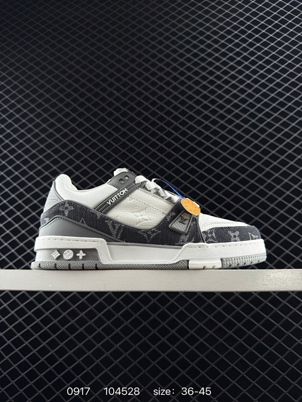 140 全新LV路易威登Louis Vuitton Trainer Sneaker Low休闲运动文化百搭板鞋  尺码:36～45 编号：104528  详情          ¥ 140