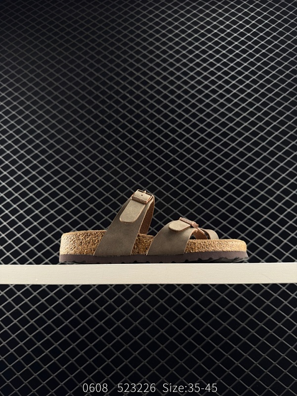 130 ✅博肯 Birkenstock 人字拖鞋 广东原产#德国百年知名鞋履品牌·博肯Birkenstock 勃肯人字拖鞋#采用质地柔软牛皮绒面材质#中底搭载缓震软木橡胶 其特有的鞋床设计，贴合脚面穿