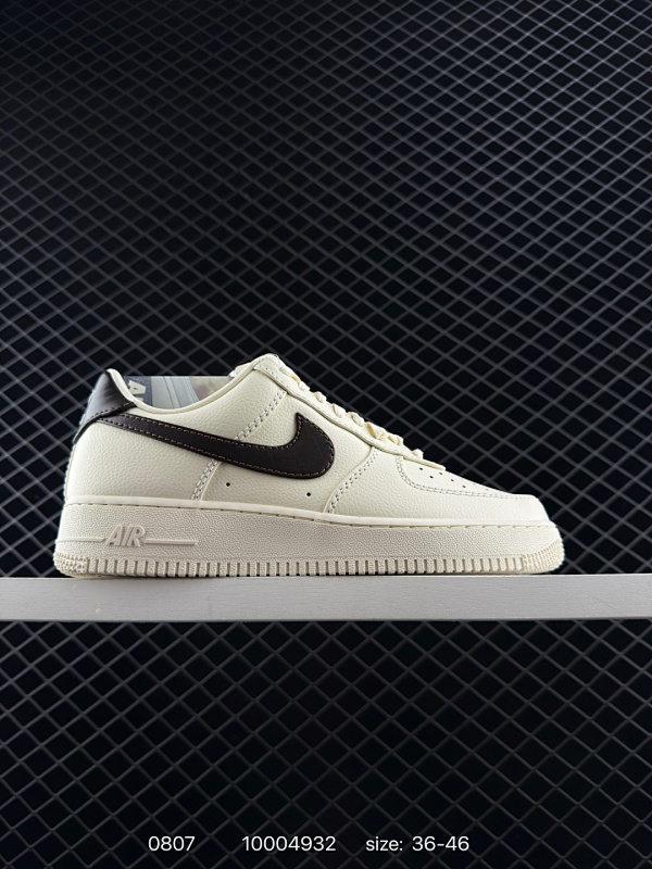 160 NIKE AIR FORCE 1‘07 原楦头原纸板 打造纯正低帮空军版型 专注外贸渠道 全掌内置蜂窝气垫  原盒配件 原厂中底钢印、拉帮完美  货号:IH7332 001 Size:36