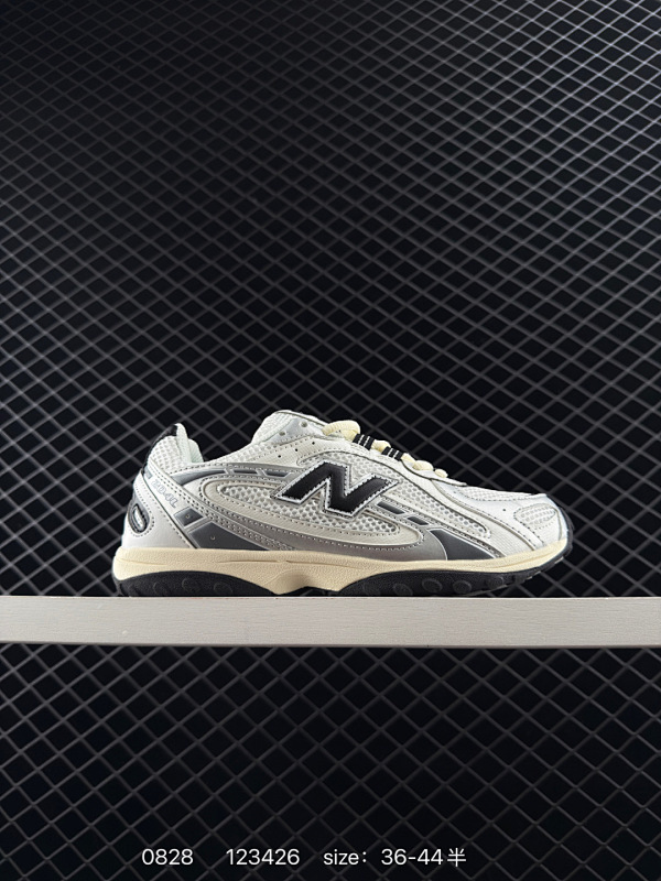 130 公司级✅New Balance 204L系列 新百伦 薄底鞋 薄底皮质鞋带德训系 减震耐磨包裹性支撑轻便 低帮 生活休闲鞋 货号:U204LSWB 尺码:36 37 37.5 38 38.5