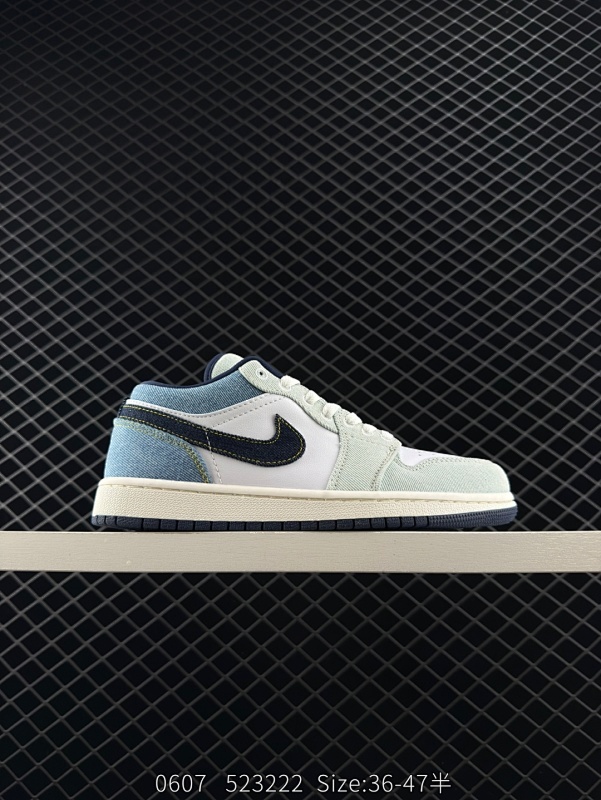 110 Air Jordan 1 Low SE 低帮 蓝白牛仔 AJ1 乔丹1代 aj1 乔1 低邦 白蓝牛仔 乔丹篮球鞋系列 鞋款整体以优质白色皮革打造，搭配深浅不一的丹宁牛仔蓝框架覆盖层，呈现鲜明