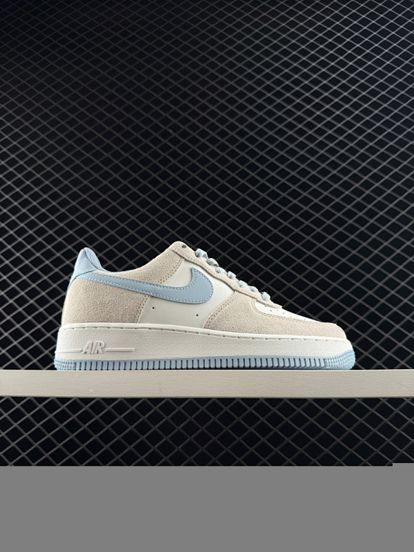 160 简介：公司级✅耐克 Nike Air Force 1 Low  空军一号 低帮百搭休闲运动板鞋。柔软、弹性十足的缓震性能和出色的中底设计，横跨复古与现代的外型结合，造就出风靡全球三十多年的