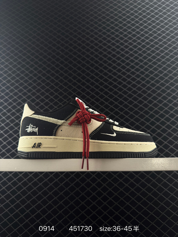 150 公司级✅耐克Nike AIR FORCE 1’07空军一号低帮百搭休闲运动板鞋。柔软、弹性十足的缓震性能和出色的中底设计，横跨复古与现代的外型结合，造就出风靡全球三十多年的Force 1。货号