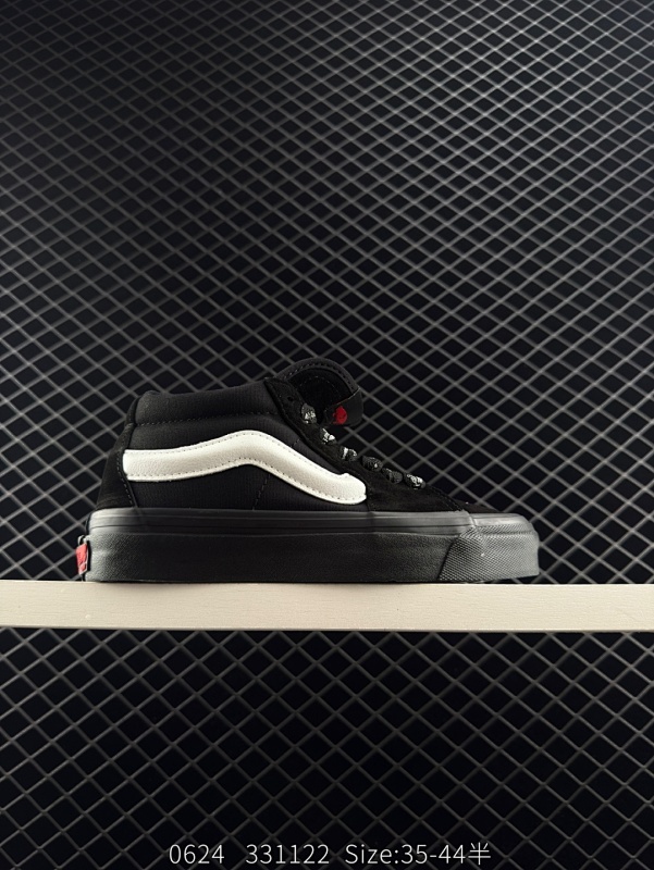 110 新款发售vans OTW携手hommegirls最新联名即将来袭Vans x HommeGirls SK8-mid 时尚百搭黑色中帮男女同款黑色板鞋 vans OTW又一新作即将来袭 鞋款为s