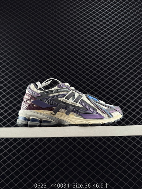 120 新百伦 New Balance 530 复古跑鞋 小红书爆款 官网售罄这双鞋确实是NB家经典复古款式之一，以全新科技诠释，成功打造530鞋款，鞋面在保持530基本线条和片层结构的同时，采用更为