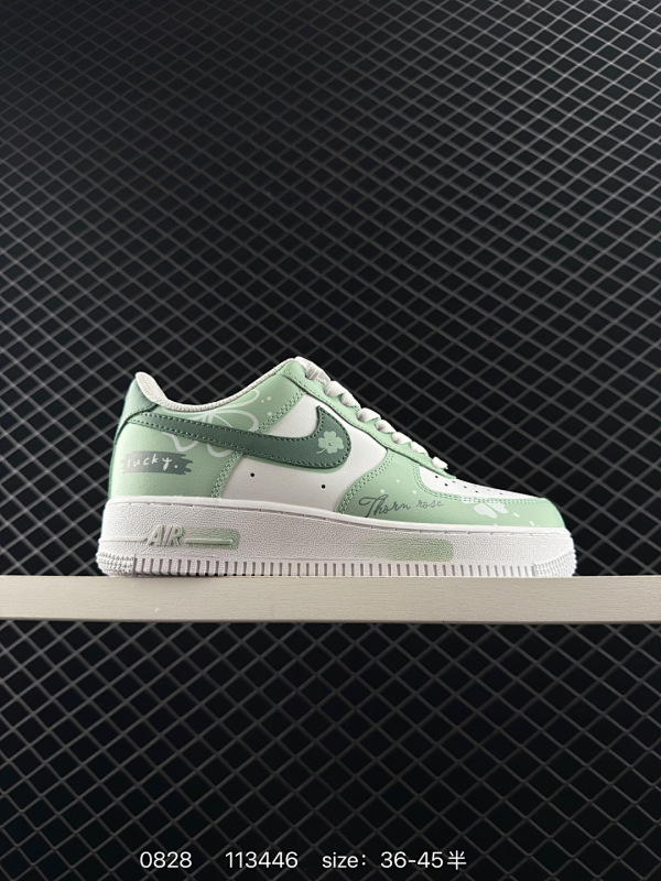 230 NIKE AIR FORCE 1‘07  原楦头原纸板 打造纯正低帮空军版型 专注外贸渠道 全掌内置蜂窝气垫  原盒配件 原厂中底钢印、拉帮完美  官方货号:ZH0316-106 Size:3
