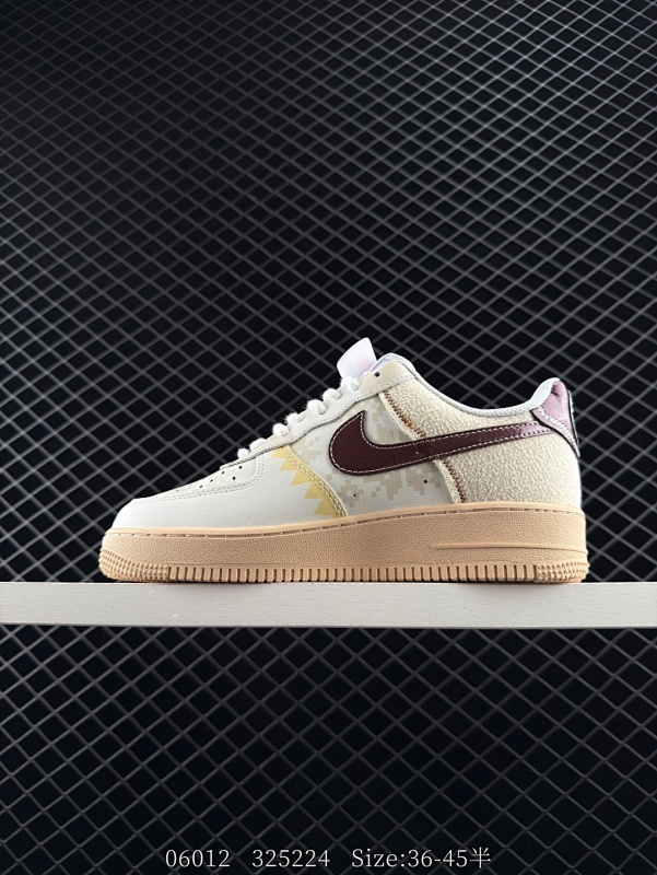 120 公司级✅耐克Nike Air Force 1“07空军一号低帮百搭休闲运动板鞋。柔软、弹性十足的缓震性能和出色的中底设计，横跨复古与现代的外型结合，造就出风靡全球三十多年的Force 1