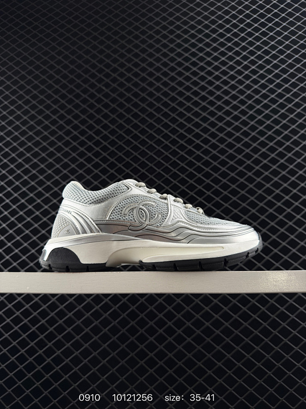 280 公司级✅Chanel香奈儿 25ss 春夏新款专柜顶级休闲款运动鞋 这款经典设计 鞋面多种工艺电绣的风格；大底却时尚运动；不平凡的拥入了多种配色元素多元化混搭非常好看百搭，休闲，