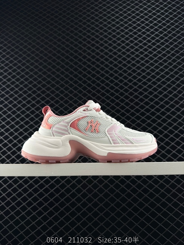 160 MLB XLG CHUNKY 纽约洋基队 潮流时尚厚底运动鞋  安全防撞包裹鞋头 符合人体结构 精心设计 行走柔软触感 后跟加厚 呵护脚后跟轻松穿脱不磨脚 柔软耐磨 减少足部负担 大底纹路有效