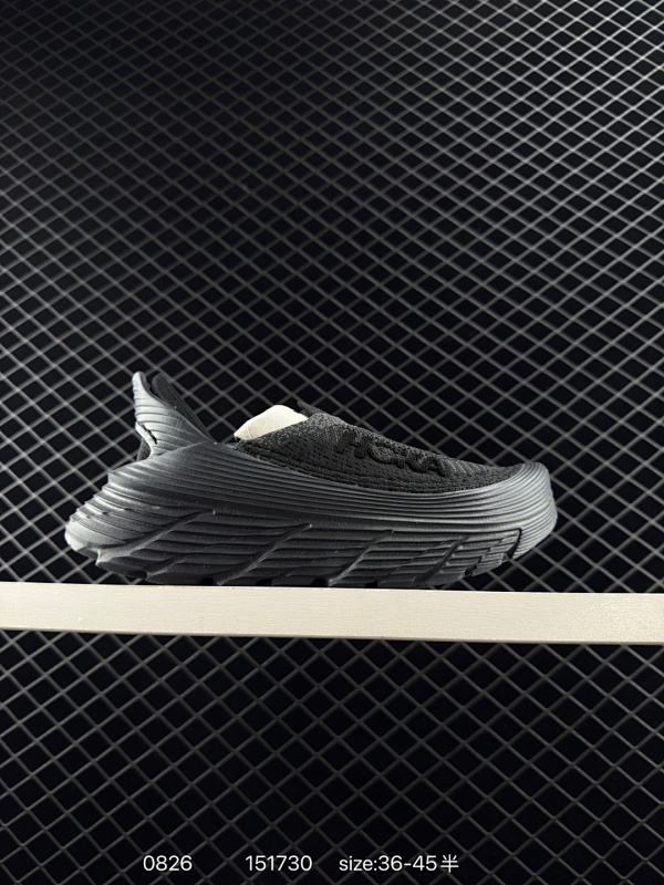 120   Yeezy Boost 350 V2 Cmpct Slate Red 阿迪达斯椰子350二代 全新袜子鞋#全新鞋款大面积红色覆盖鞋身，视觉效果十分抢眼，搭配棕色纹理细节，层次感颇为丰富，鞋