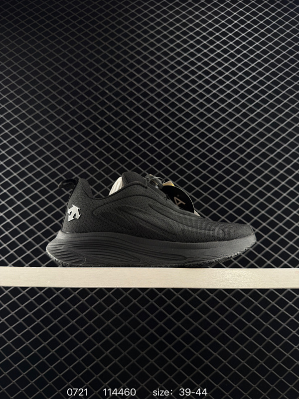 300公司级 DESCENTE迪桑特CHRON系列男女同款CHRON复古运动休闲鞋帆布鞋 货号：D5231LSN25 尺码：39～45 编码：114460