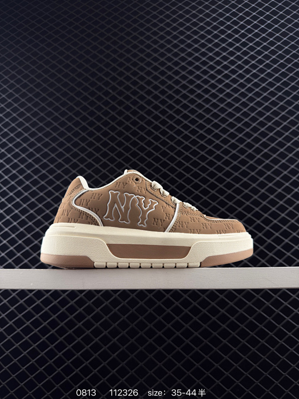 130 MLB/韩国F&F旗下运动品牌 采用优质轻量克重纤维移膜皮革及透气网面鞋面材质，全新独立4cm厘米外增高轻质发泡大底❗️爆火女神显高显腿长款Korea韩国2021Fw限定洛杉矶道奇队限定