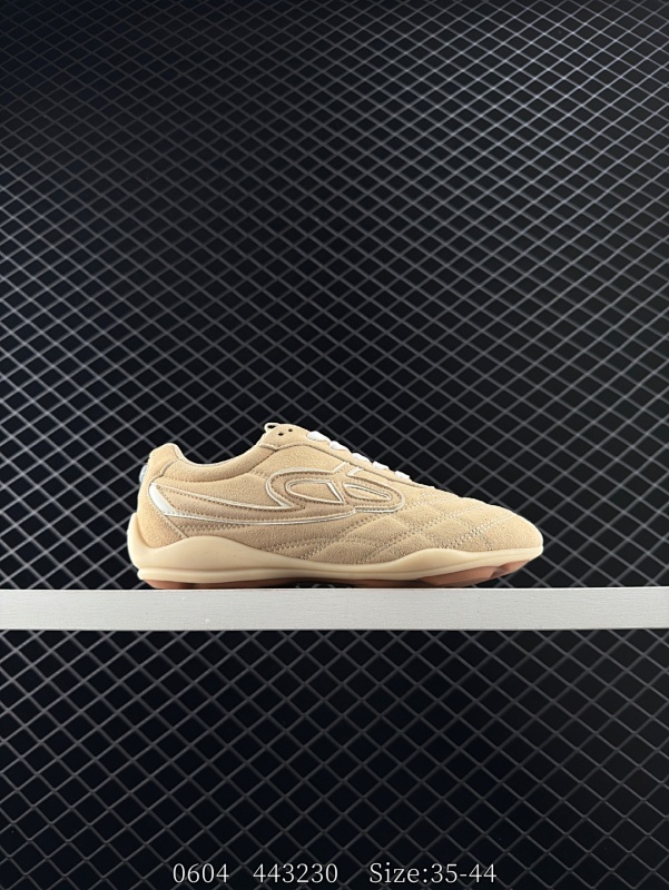 150 公司级✅GOOD BAI 白敬亭同款 复古时尚流浪鞋 网纹格 赛车鞋设计搭配做旧效果 是又酷又浪漫 千禧复古感 脚感特别 轻盈舒适  内增高设计 穿着更好搭配 货号：P851792E03 Si