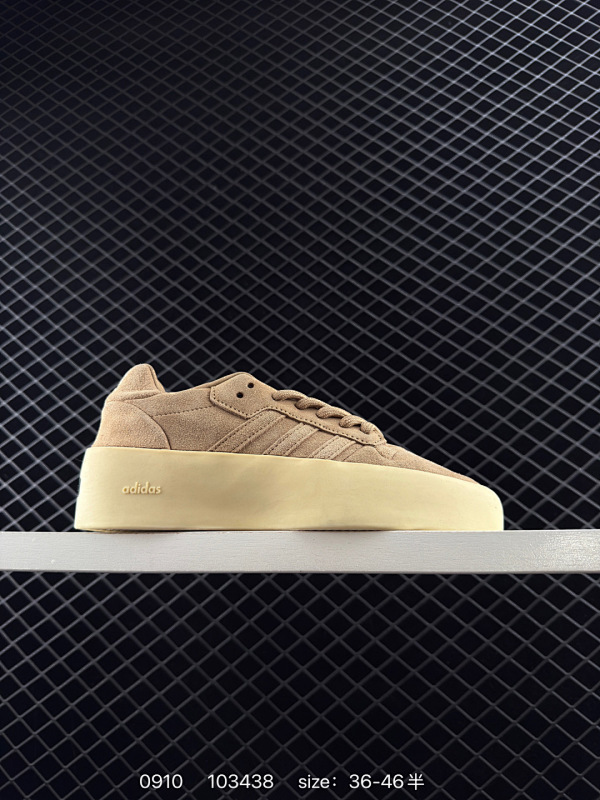 190 公司级✅Fear OF God Fog x Ad Athletics 86 Lo 重磅联名 原盒版本鞋身依旧是走Fear of God一贯的简约设计路线，加粗鞋带以及抽绳细节，都体现出极强的辨