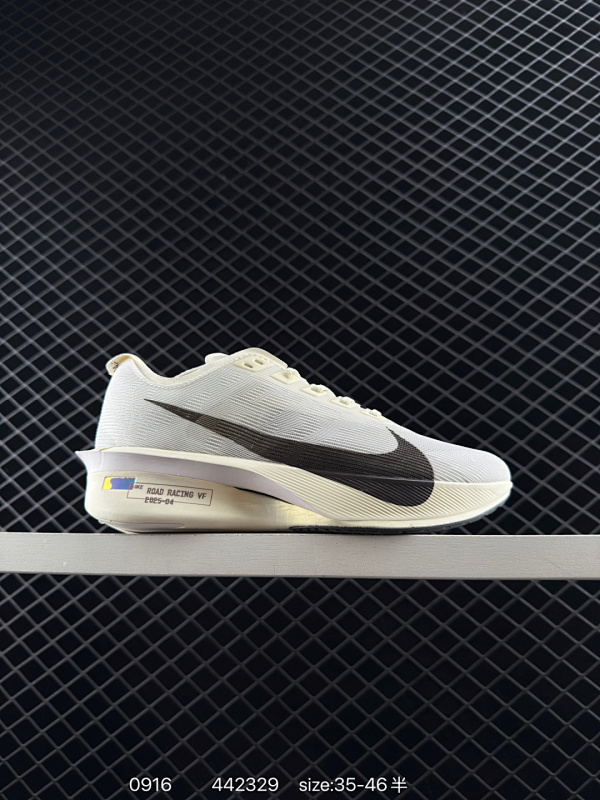 145 公司级：Nike ZoomX Vaporfly NEXT% 4耐克 轻量化 网面透气运动鞋 货号:HF6412-400 Size:如图 编码：442329  详情      ¥ 145