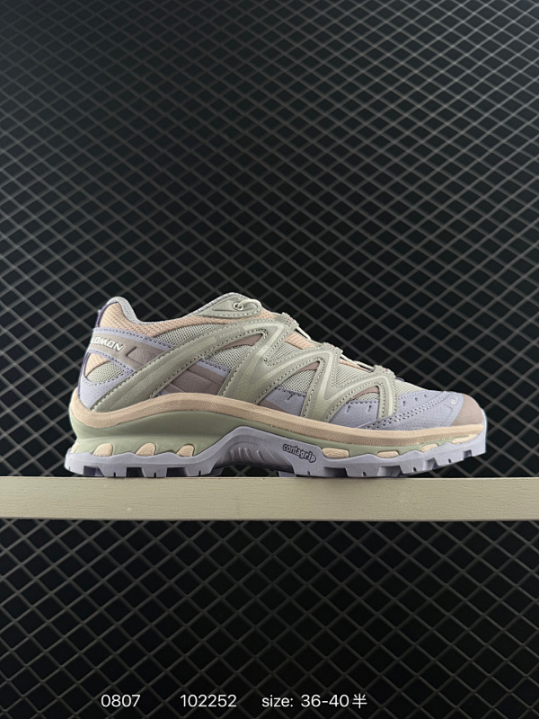 260 公司级✅Salomon XA PRO 3D萨洛蒙户外越野跑鞋 鞋面采用SENSIFIT贴合技术 全方位贴合包裹脚型 鞋跟部鞋底牵引设计 提供强大的抓地性能 更适应野外崎岖不平的道路 其3D A